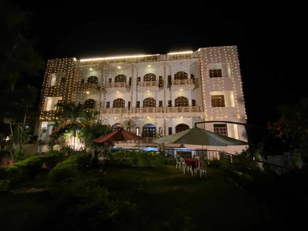 Hotel Fort View Tikamgarh Exterior foto